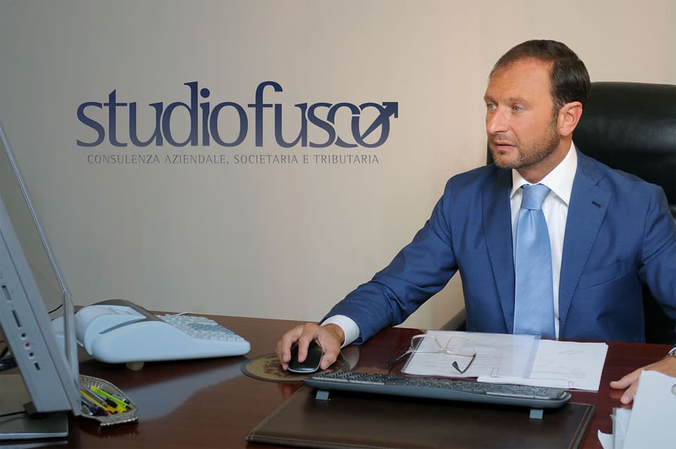 Gennaro Fusco, dottore commercialista e revisore legale, nella sede dello Studio Fusco in Piazza Bovio a Napoli